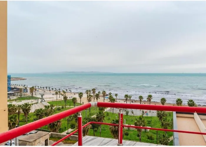 Seaside Escape 3 Bedrooms With Grand Terrace 公寓