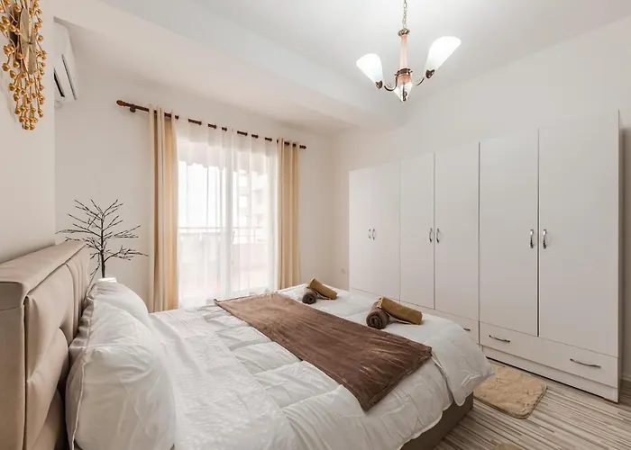 Seaside Escape 3 Bedrooms With Grand Terrace