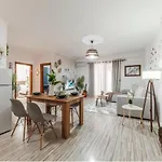 Seaside Escape 3 Bedrooms With Grand Terrace