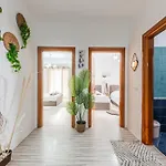 Seaside Escape 3 Bedrooms With Grand Terrace
