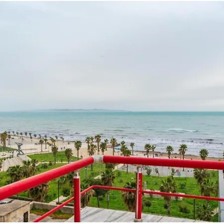 Seaside Escape 3 Bedrooms With Grand Terrace Апартаменты