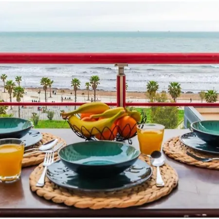 Апартаменты Seaside Escape 3 Bedrooms With Grand Terrace *