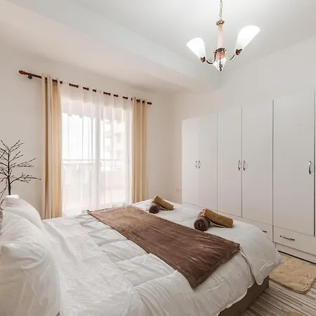 Seaside Escape 3 Bedrooms With Grand Terrace