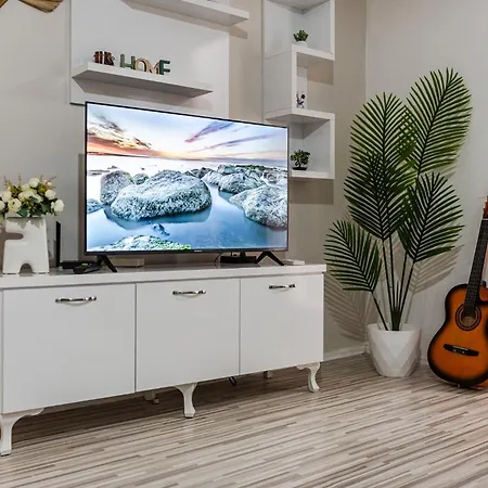 Seaside Escape 3 Bedrooms With Grand Terrace * Дуррес