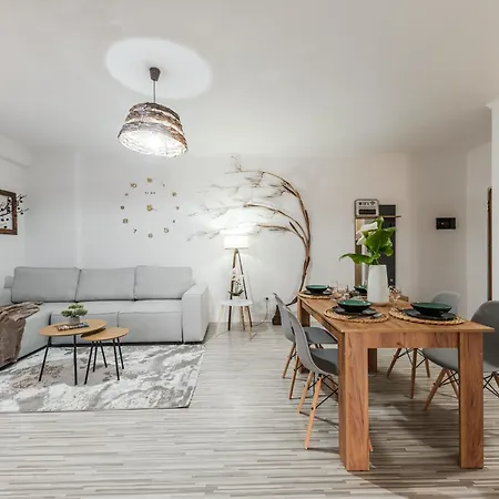 Seaside Escape 3 Bedrooms With Grand Terrace * Дуррес