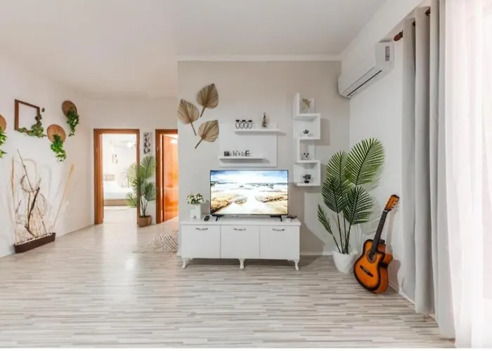 Seaside Escape 3 Bedrooms With Grand Terrace