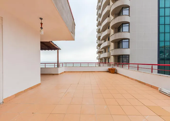 Seaside Escape 3 Bedrooms With Grand Terrace Apartment